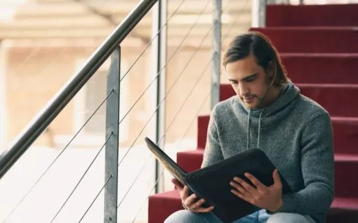 Students are provided with an assessment schedule which identifies the publication and submission dates for all assignments